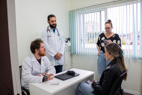 Simulação e prática: alunos de Medicina vivenciam a realidade da profissão em atividades de Habilidades Médicas