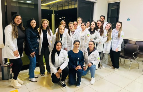 Alunos do Curso Técnico em Enfermagem da IDEAU realizam visitas técnicas em UTI e Presídio Estadual