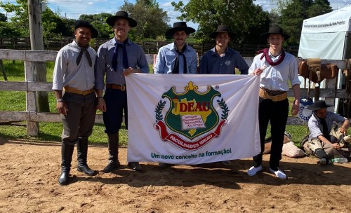 IDEAU Bagé participa do Rodeio Universitário e valoriza a cultura gaúcha e a conexão com a comunidade