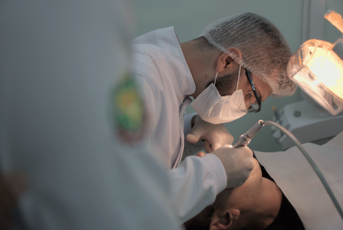 Dia do Cirurgião-Dentista: o sorriso por trás de quem cuida